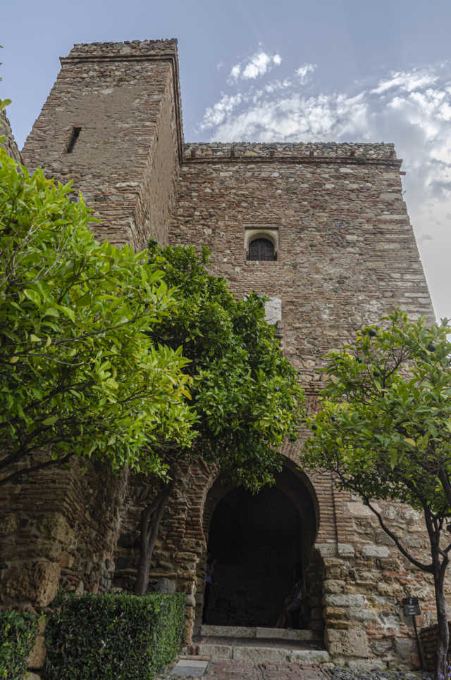 Málaga 098 - Alcazaba - torre del Cristo.jpg